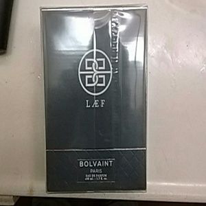 Im selling this brand new cologne bottle
